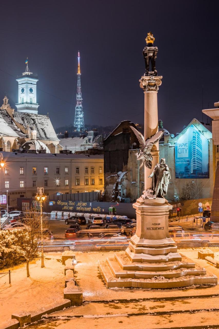 Romari Площа Міцкевича Lviv Kültér fotó