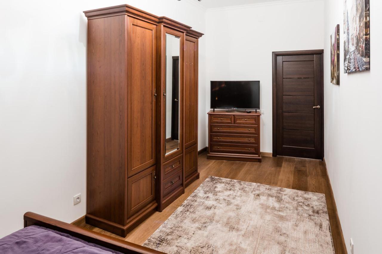 Romari Площа Міцкевича Lviv Kültér fotó